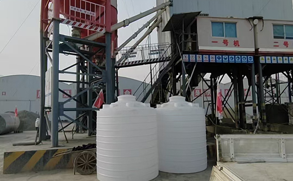 甘州立式运输桶交付案例｜全新PE材质 · 多行业适配 · 批量稳定供应